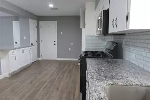 402 S 72nd St, Houston, TX 77011 - Photo 9