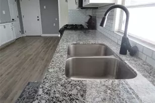 402 S 72nd St, Houston, TX 77011 - Photo 7