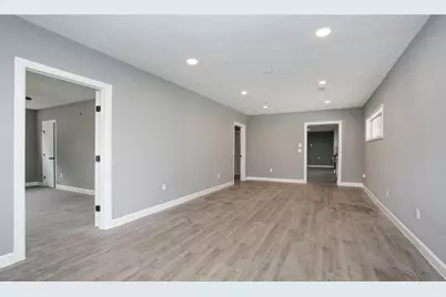 402 S 72nd Street, Houston, TX 77011 - Photo 5