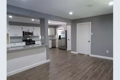 402 S 72nd Street, Houston, TX 77011 - Photo 13