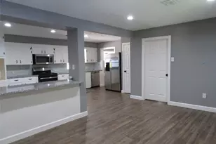 402 S 72nd St, Houston, TX 77011 - Photo 13
