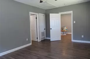 402 S 72nd St, Houston, TX 77011 - Photo 19