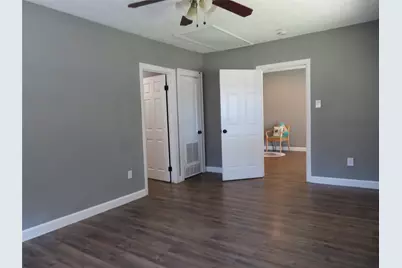 402 S 72nd Street, Houston, TX 77011 - Photo 19