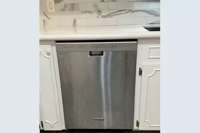 205 Hillcrest Drive, Alvin, TX 77511 - Photo 9