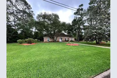 205 Hillcrest Drive, Alvin, TX 77511 - Photo 1