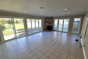 510 Baywood Dr, Seabrook, TX 77586 - Photo 3