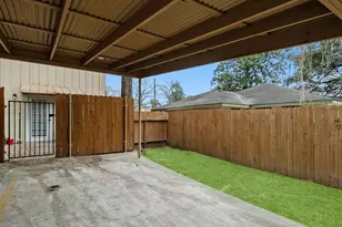 407 W Semands St, Conroe, TX 77301 - Photo 3