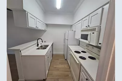 2626 Holly Hall Street #601, Houston, TX 77054 - Photo 5