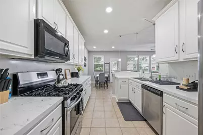 71 Summerhaze Cir, The Woodlands, TX 77382 - Photo 11
