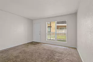 8100 Creekbend Dr, Houston, TX 77071 - Photo 3