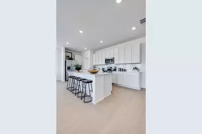 8015 Jade Crest Drive, Angleton, TX 77515 - Photo 11