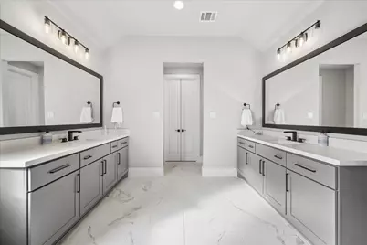 14005 Vista Reserve Place, Houston, TX 77079 - Photo 11