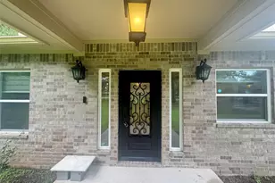 2010 Cherry Laurel Dr, Spring, TX 77386 - Photo 5