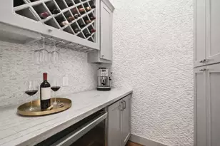 821 E 25th Street E, Houston, TX 77009 - Photo 15