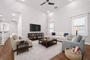 821 E 25th Street E, Houston, TX 77009 - Photo 35