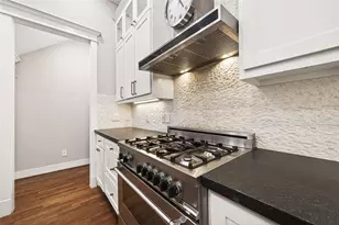 821 E 25th Street E, Houston, TX 77009 - Photo 9