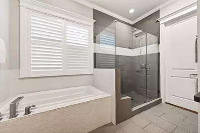 821 E 25th Street E, Houston, TX 77009 - Photo 27