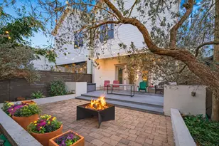 821 E 25th Street E, Houston, TX 77009 - Photo 1