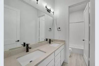3211 Royal Oaks Hollow Lane, Houston, TX 77082 - Photo 25