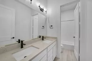 3211 Royal Oaks Holw Ln, Houston, TX 77082 - Photo 25