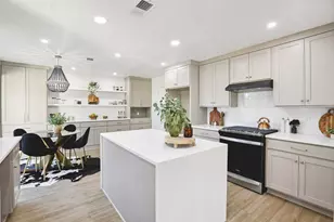 950 Buoy Rd, Houston, TX 77062 - Photo 3