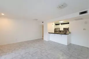 7119 N Holiday Dr, Galveston, TX 77550 - Photo 3