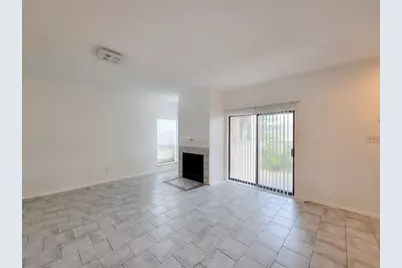 7119 N Holiday Drive, Galveston, TX 77550 - Photo 9