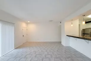 7119 N Holiday Dr, Galveston, TX 77550 - Photo 9