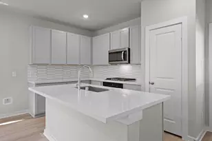 12211 Ridge Top Dr, Conroe, TX 77304 - Photo 5