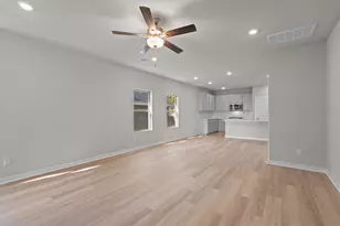 12211 Ridge Top Dr, Conroe, TX 77304 - Photo 9