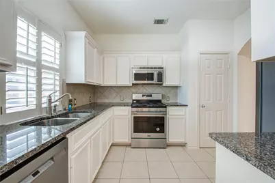1016 Rochow Street, Houston, TX 77019 - Photo 11