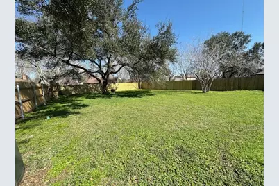 8518 Blossom Bell Lane, Houston, TX 77489 - Photo 3