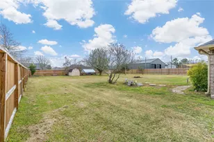 2015 Magnolia Bend, Baytown, TX 77523 - Photo 11