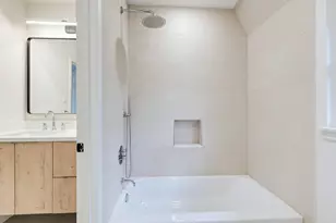 11831 Balmoral Ln, Bunker Hill Village, TX 77024 - Photo 37