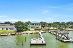 1301 Harbor View Dr, Galveston, TX 77550 - Photo 5