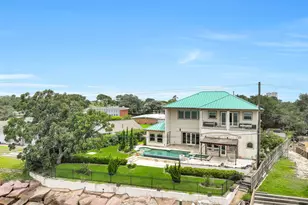 1301 Harbor View Dr, Galveston, TX 77550 - Photo 43