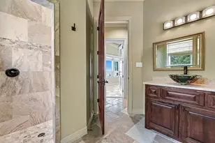 1301 Harbor View Dr, Galveston, TX 77550 - Photo 27