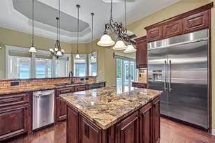 1301 Harbor View Dr, Galveston, TX 77550 - Photo 23