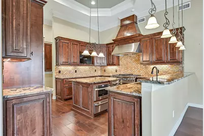 1301 Harbor View Drive, Galveston, TX 77550 - Photo 19