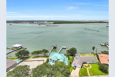 1301 Harbor View Drive, Galveston, TX 77550 - Photo 45