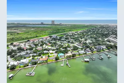 1301 Harbor View Drive, Galveston, TX 77550 - Photo 49