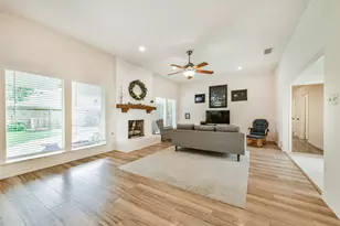 16406 Longvale Dr, Clear Lake City, TX 77059 - Photo 5