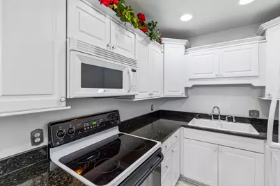 2601 Bellefontaine Street #C104, Houston, TX 77025 - Photo 15