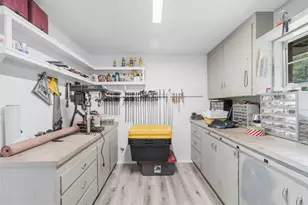 209 Summit Dr, Conroe, TX 77303 - Photo 17
