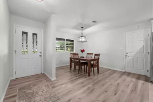 209 Summit Dr, Conroe, TX 77303 - Photo 9