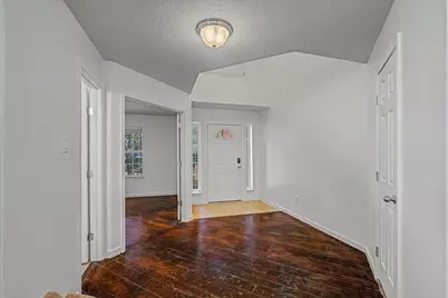 8219 Mandalay Bay Drive, Baytown, TX 77523 - Photo 9