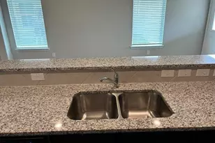 946 Luke Darrell Dr, Rosharon, TX 77583 - Photo 3