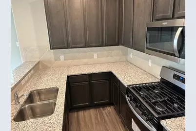 946 Luke Darrell Drive, Rosharon, TX 77583 - Photo 5