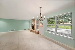 127 Oakwood Dr, Spring, TX 77386 - Photo 9