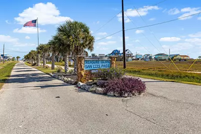 12922 Buccaneer Parkway, Freeport, TX 77541 - Photo 23